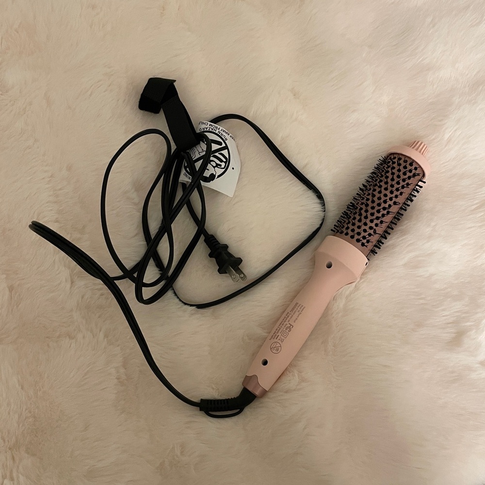 Viral Wavy Talk Negative Ion Thermal Brush